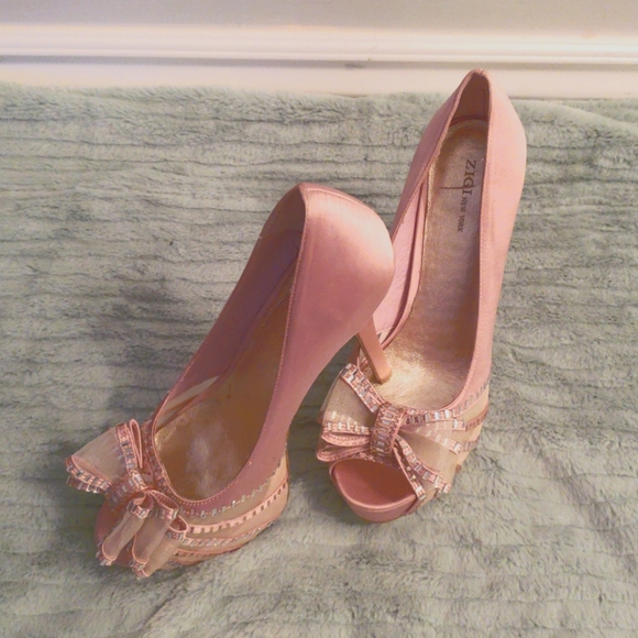 BRAND NEW PINK SATIN DIAMOND STUDDED PLATFORMS FROM ZIGI NEW YORK!!! - Picture 6 of 8